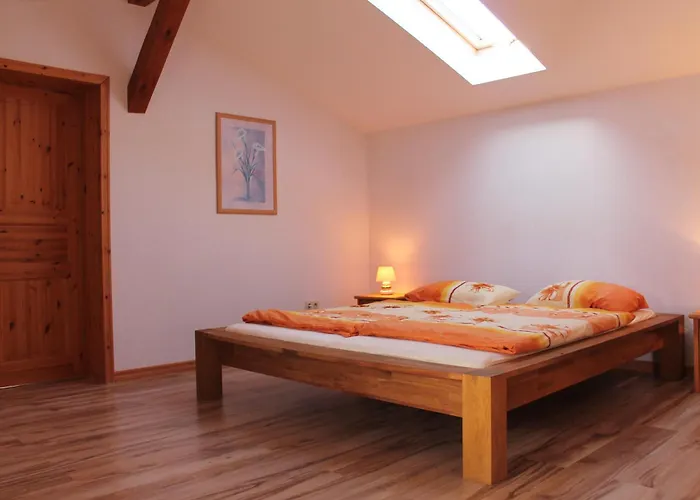 Landidyll Mit Wunderschoenem-seperatem Wellnessbereich